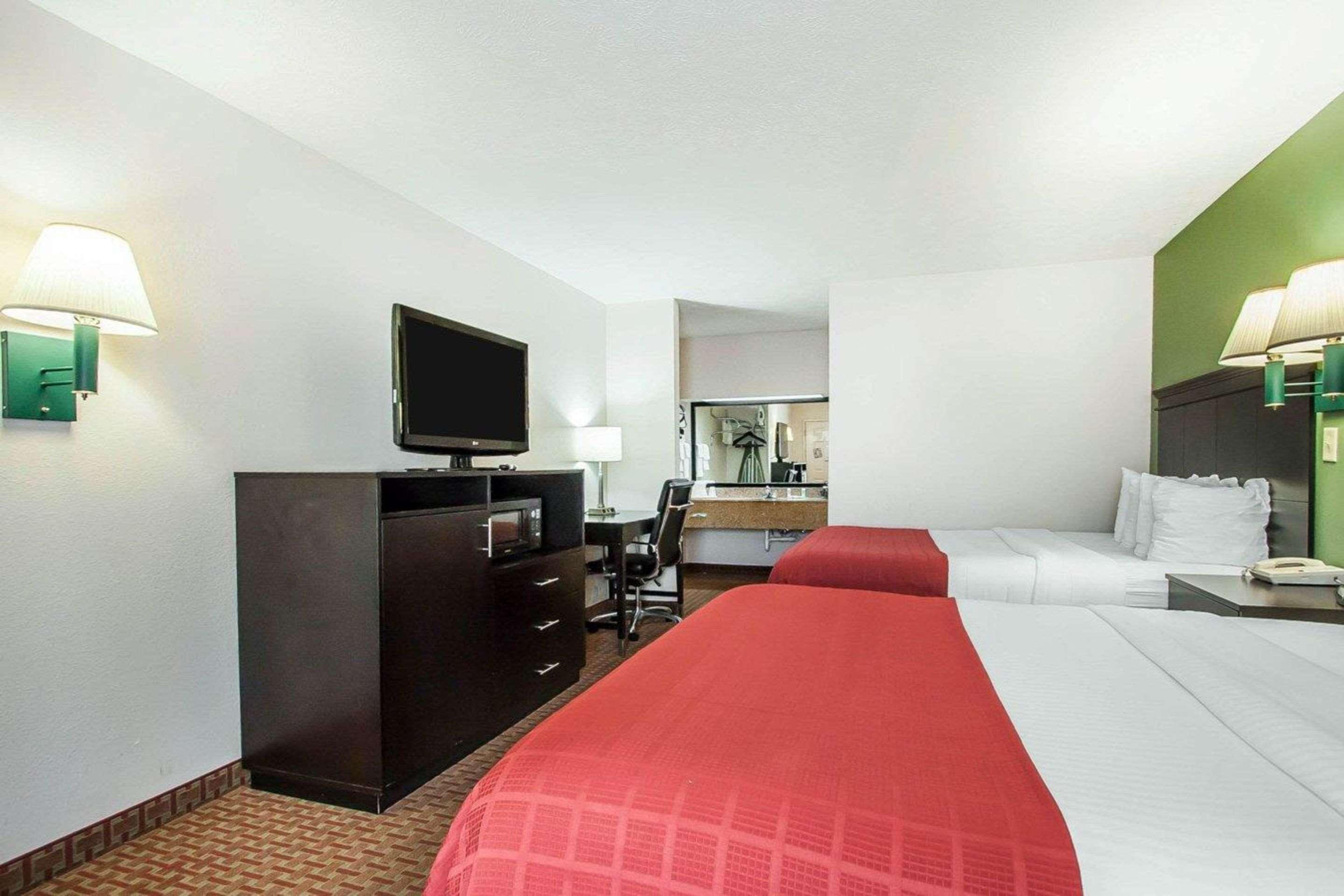 Quality Inn Savannah South Екстер'єр фото