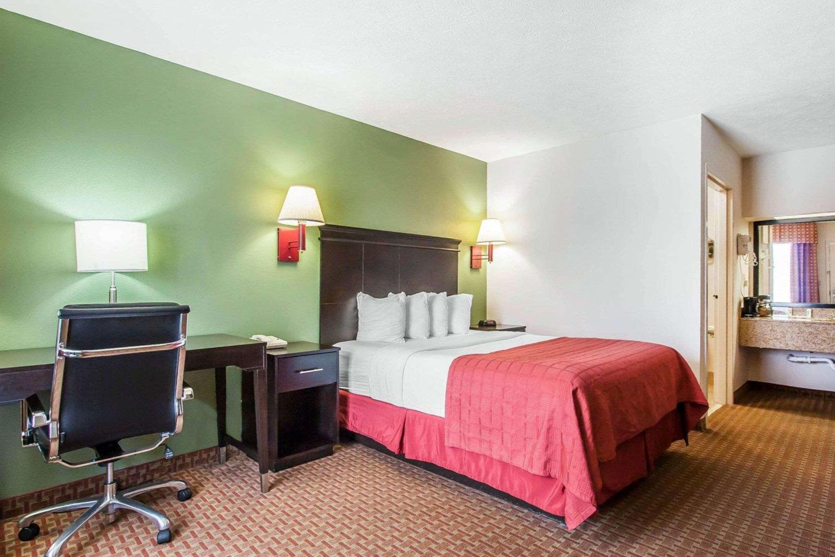 Quality Inn Savannah South Екстер'єр фото