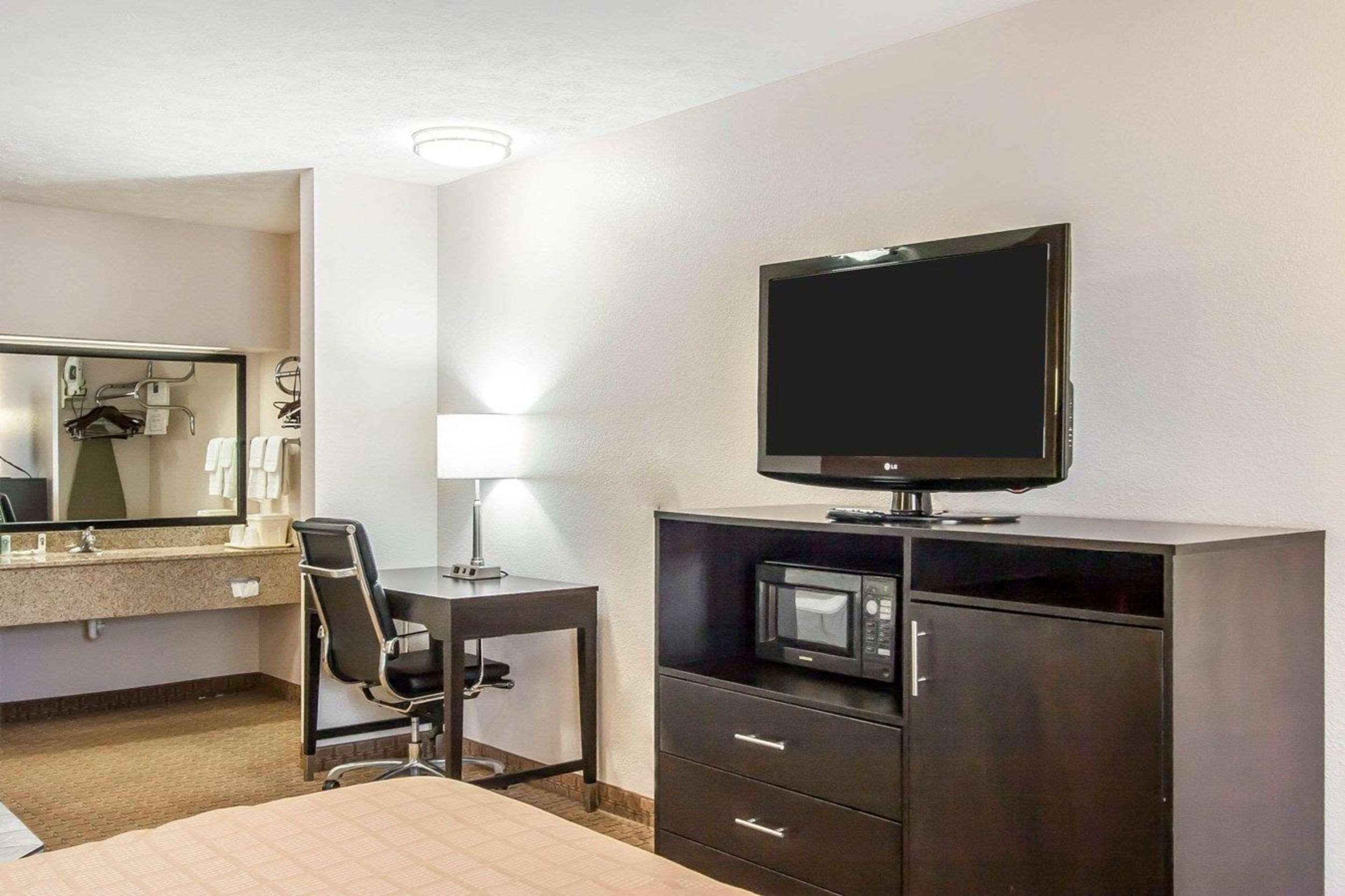 Quality Inn Savannah South Екстер'єр фото